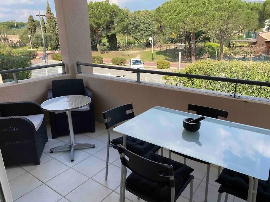 Studio Dans Residence Piscine 500M De La Plage 2** Le Lavandou