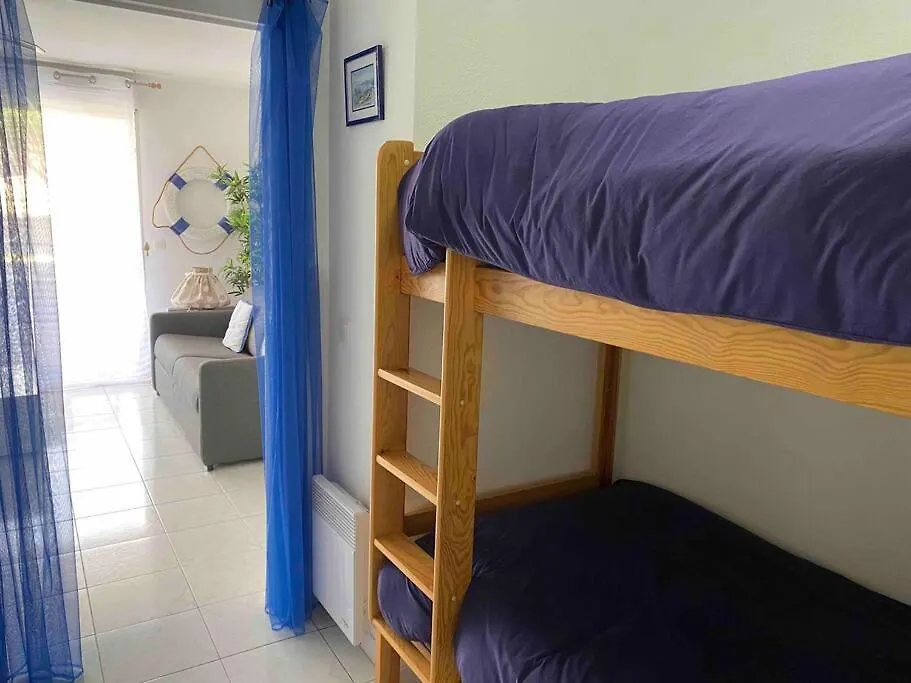 Studio Dans Residence Piscine 500M De La Plage 2** Le Lavandou Apartment